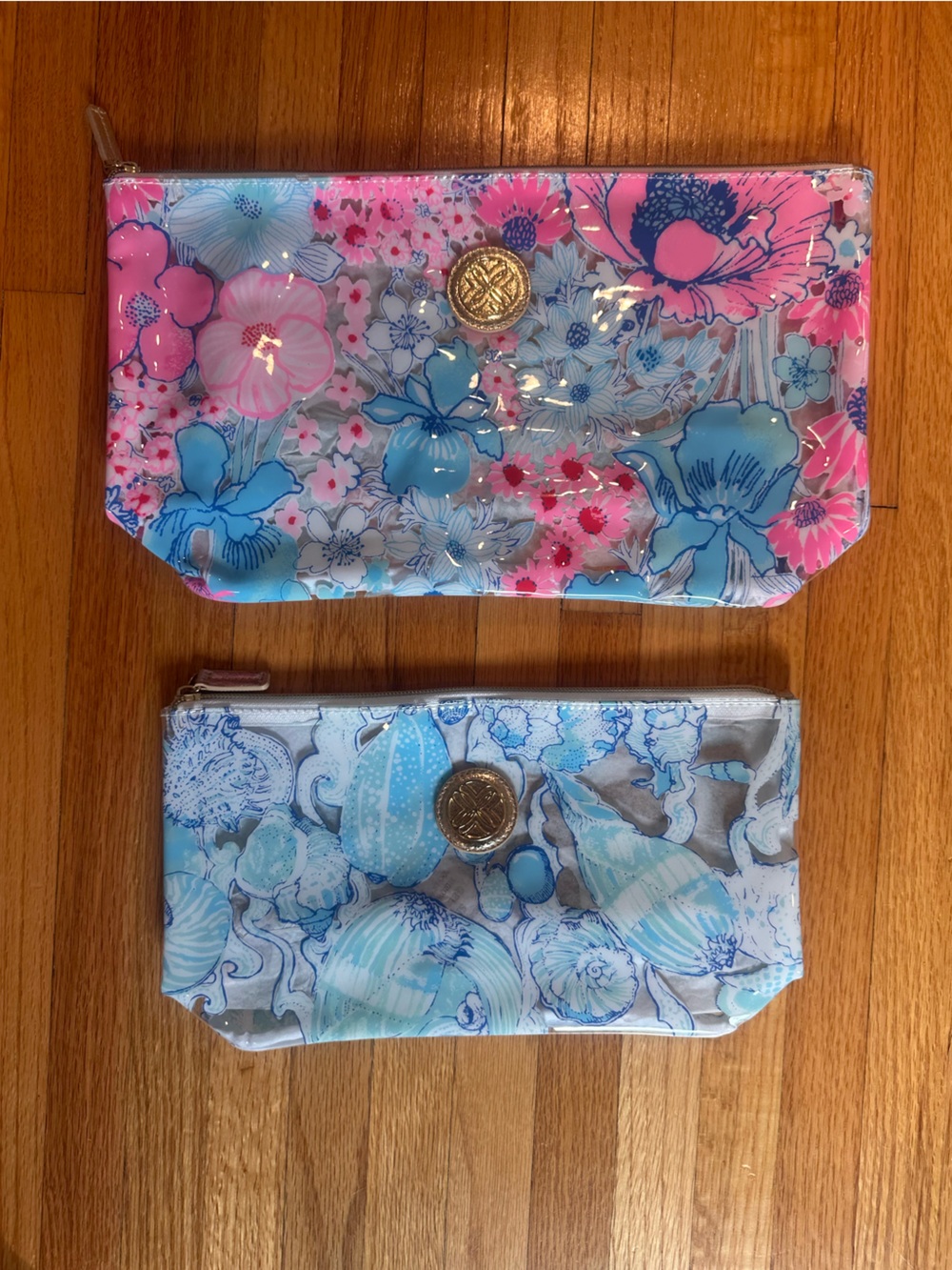 Lilly Pulitzer Set of 2 Pool Pouches NEW “all her glory”